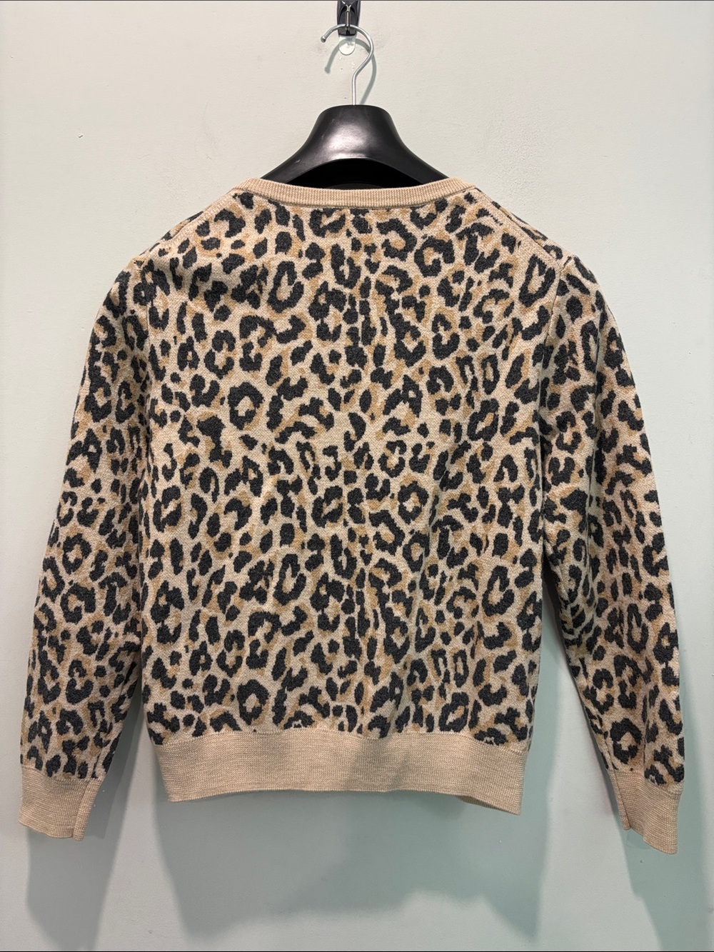 J.Crew 100% Merino Wool Leopard Crewneck Sweater Beige Brown Size M - Picture 7 of 13